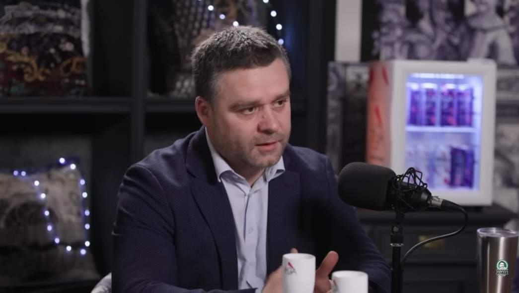 Cine este femeia care sta in spatele lui Ciprian Ciucu. Sotia candidatului la Primaria Bucurestiului evita viata publica